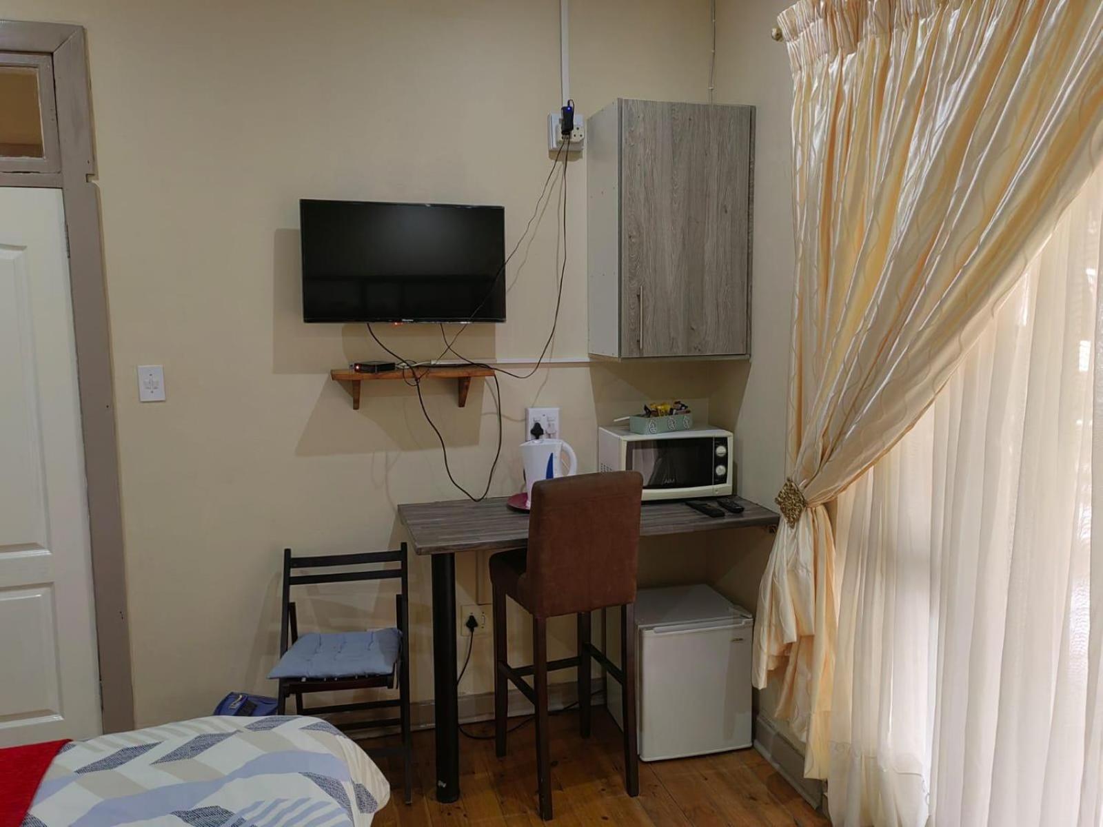 Sibahlenomhlambi Guesthouse Спрингс Экстерьер фото