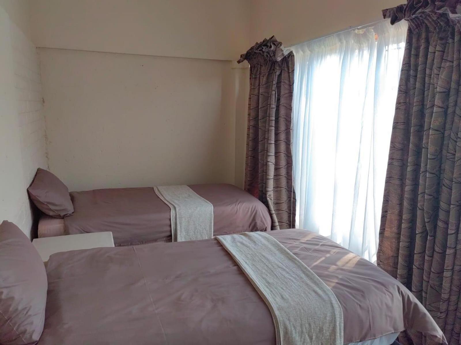 Sibahlenomhlambi Guesthouse Спрингс Экстерьер фото