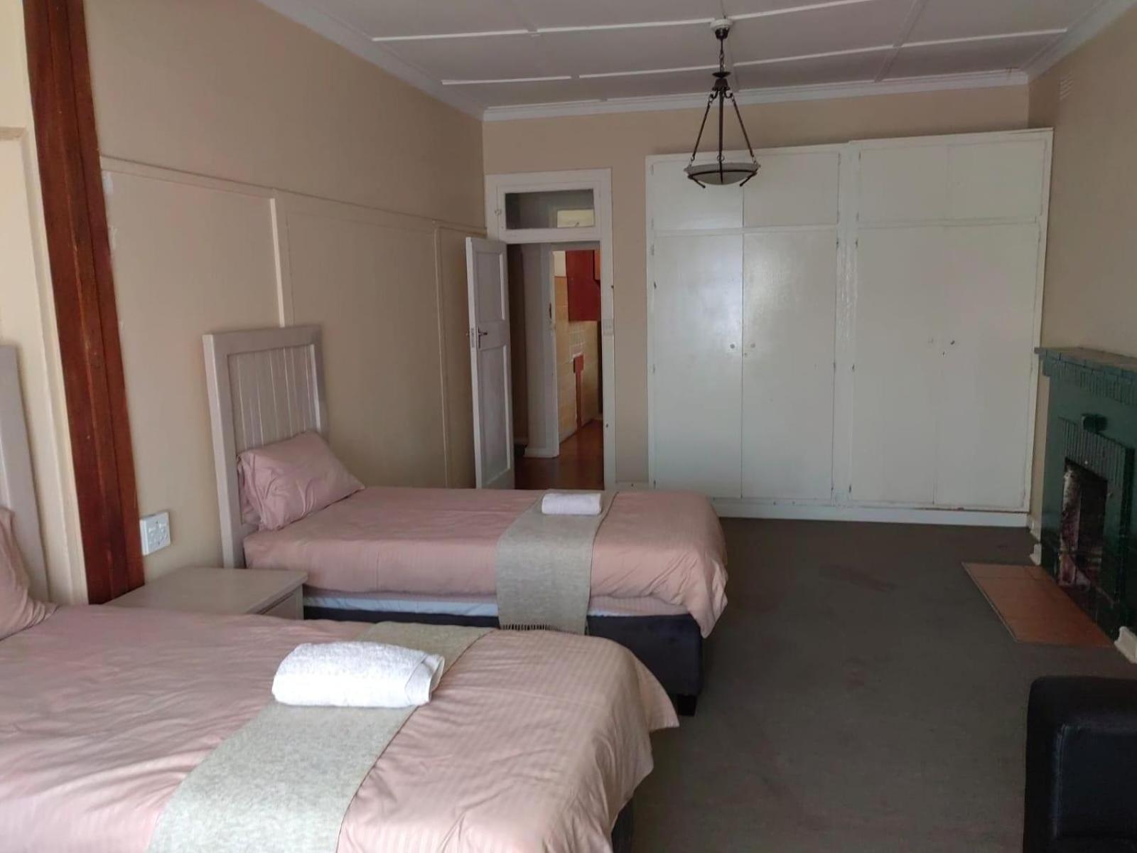 Sibahlenomhlambi Guesthouse Спрингс Экстерьер фото