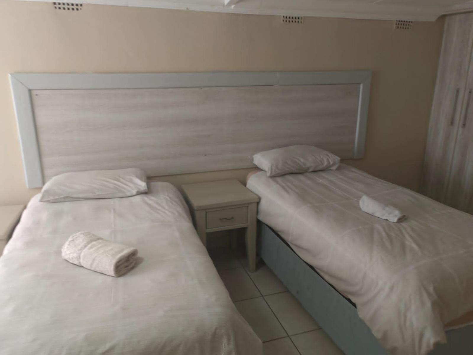 Sibahlenomhlambi Guesthouse Спрингс Номер фото